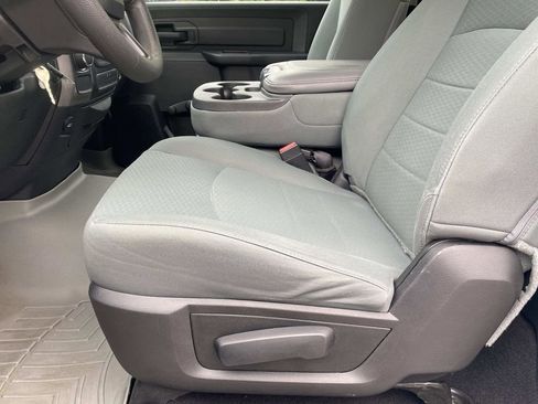 Used 2018 RAM 1500 Express RWD image 17