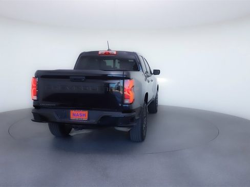 Used 2025 Chevrolet Colorado Z71 w/ Technology Package image 6