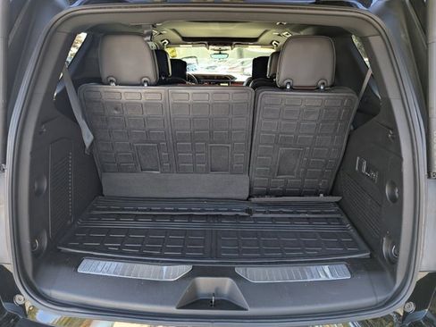 Used 2023 GMC Yukon Denali Ultimate image 17