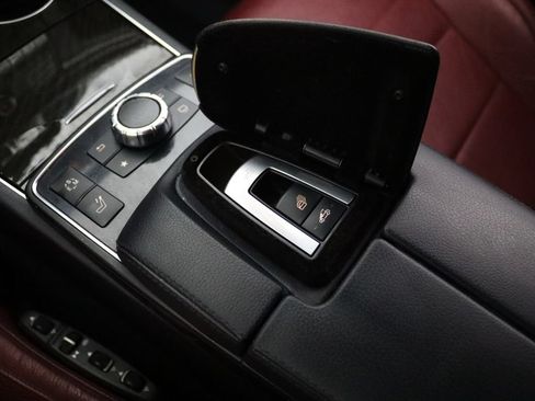 Used 2017 Mercedes-Benz E 400 Cabriolet image 36