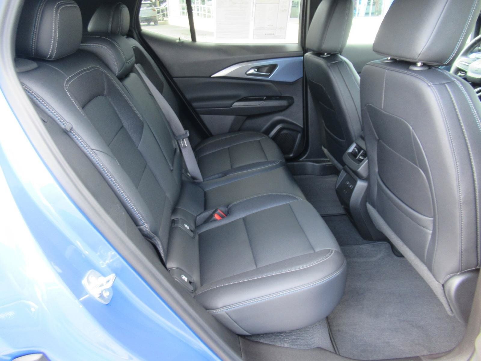 Used 2024 Chevrolet Equinox EV LT FWD image 31