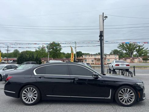 Used 2022 BMW 740i RWD image 9
