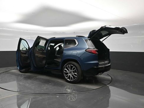 New 2026 GMC Acadia Denali Ultimate w/ LPO, Floor Liner Package AWD/4WD image 45