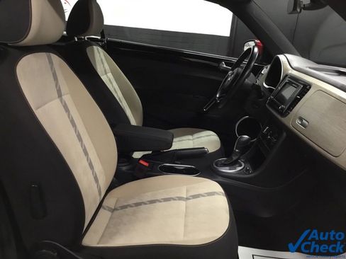 Used 2018 Volkswagen Beetle 2.0T Coast image 36