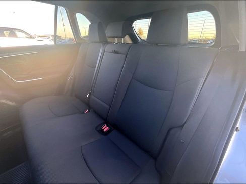 Used 2019 Toyota RAV4 LE image 31