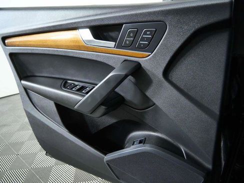 Used 2023 Audi Q5 2.0T Premium w/ Convenience Package image 26