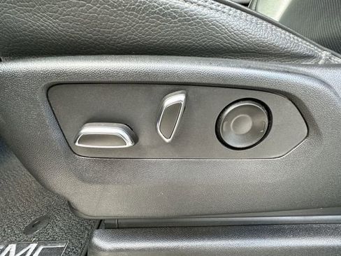 Used 2022 GMC Yukon Denali image 4