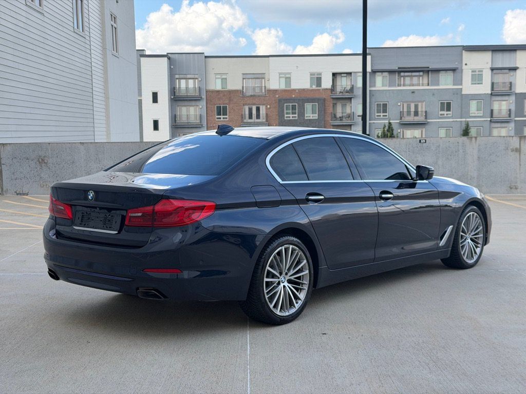 Used 2018 BMW 540i xDrive AWD/4WD image 3