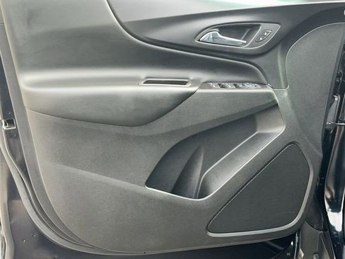 Used 2021 Chevrolet Equinox LT image 11
