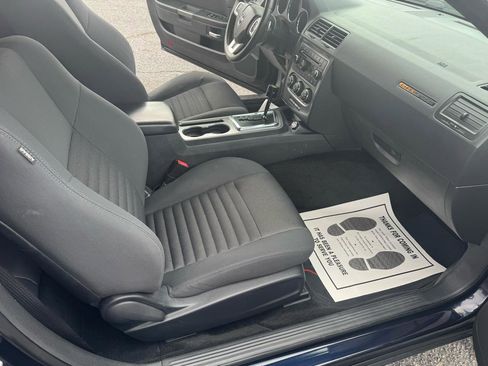 Used 2012 Dodge Challenger R/T image 11