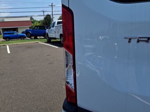 Used 2024 Ford Transit 250 Low Roof w/ Exterior Upgrade Package RWD image 26