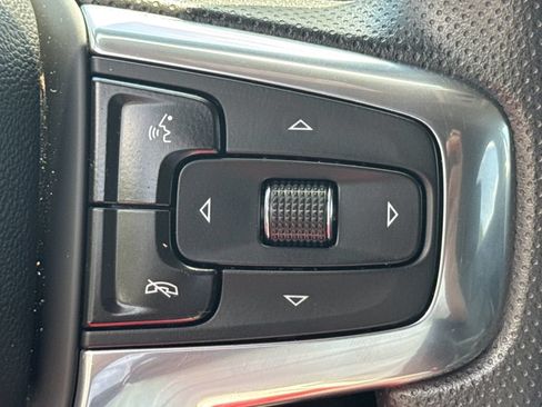 Used 2024 Chevrolet Blazer LT w/ Convenience Package FWD image 25