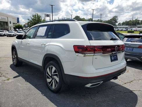 Certified 2025 Volkswagen Atlas SE w/ Panoramic Sunroof Package FWD image 6