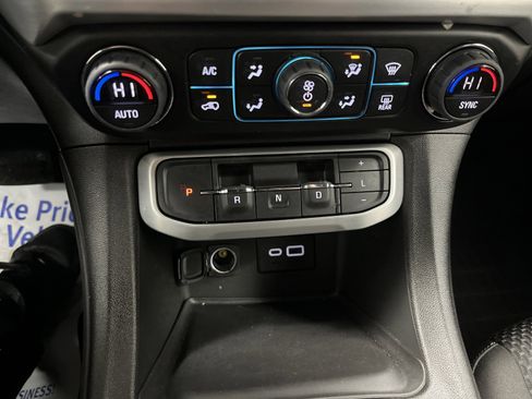 Used 2023 GMC Acadia SLE w/ Driver Convenience Package image 25