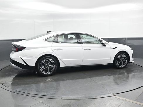 New 2026 Hyundai Sonata SEL image 2