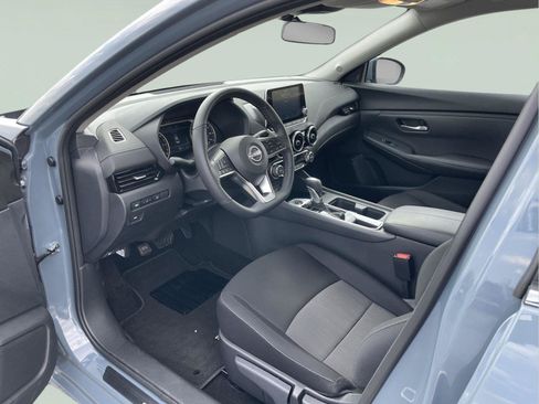 Used 2025 Nissan Sentra SV w/ All-Weather Package FWD image 11