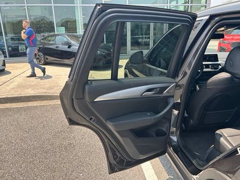 Used 2024 BMW X3 sDrive30i w/ Convenience Package RWD image 15