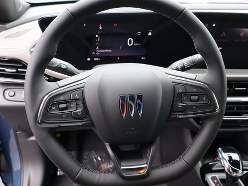 New 2026 Buick Envista Avenir image 13