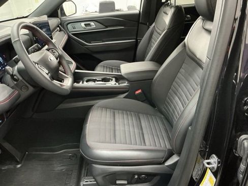 Used 2025 Ford Explorer ST-Line w/ Premium Package image 14