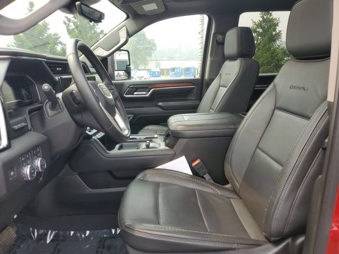 Used 2024 GMC Sierra 2500 Denali w/ Denali Reserve Package AWD/4WD image 10