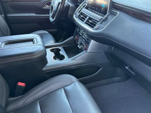 Used 2022 Chevrolet Suburban LT AWD/4WD image 20