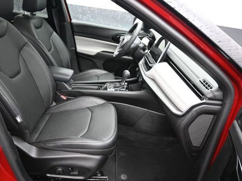 Used 2025 Jeep Compass Limited w/ Elite Group image 9