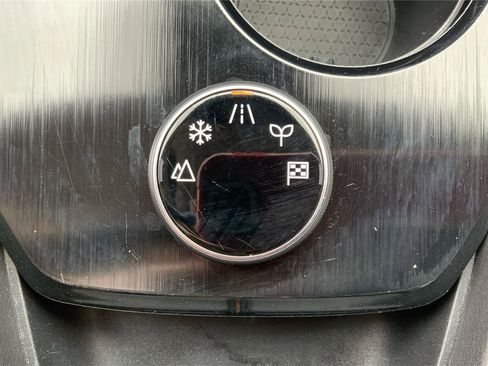 Used 2023 Nissan Rogue SV image 36