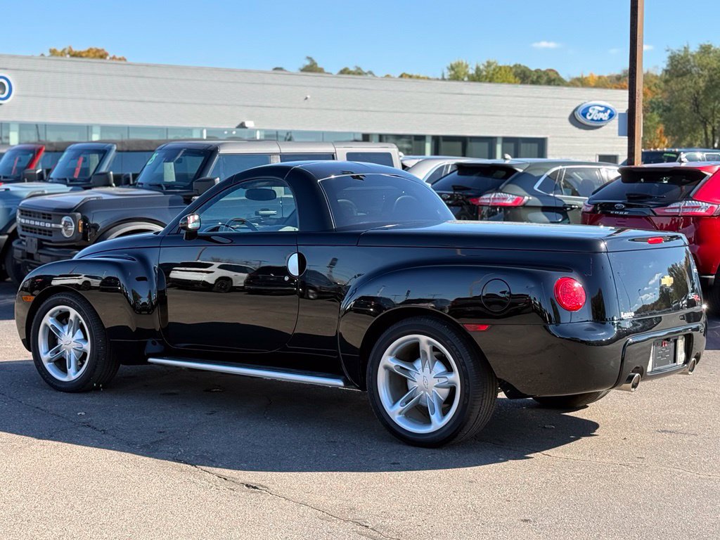 Used 2003 Chevrolet SSR w/ Preferred Equipment Group RWD image 30