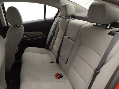 Used 2016 Chevrolet Cruze LT image 18