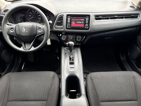 Used 2018 Honda HR-V LX image 16