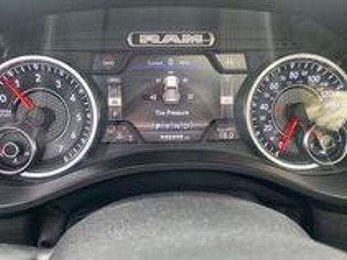 Used 2019 RAM 1500 Laramie AWD/4WD image 7