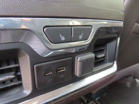 Used 2019 GMC Sierra 1500 Denali w/ Denali Ultimate Package AWD/4WD image 19