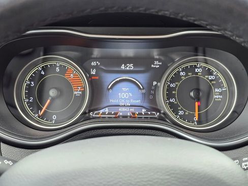 Used 2019 Jeep Cherokee Limited w/ Technology Group AWD/4WD image 21