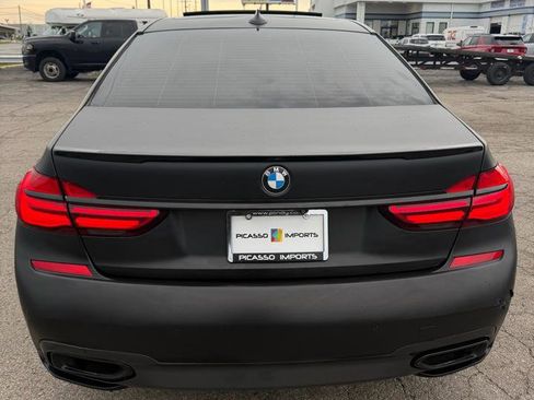 Used 2018 BMW 750i xDrive AWD/4WD image 8