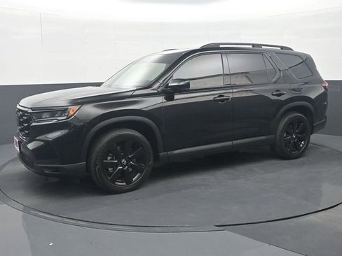 Used 2025 Honda Pilot Black Edition image 4