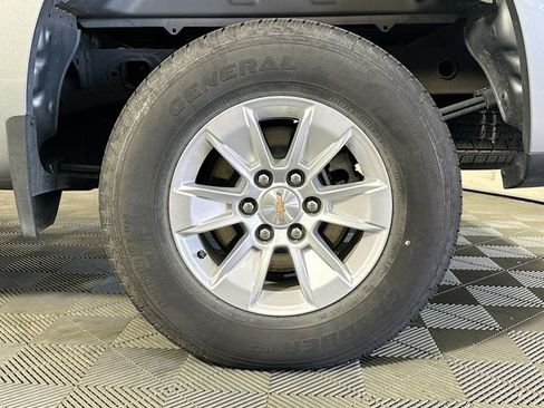Used 2025 Chevrolet Silverado 1500 LT image 31