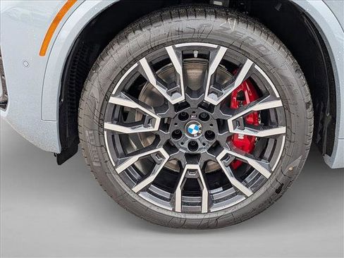 New 2026 BMW X5 xDrive50e image 10