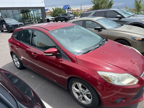 Used 2014 Ford Focus SE FWD image 3