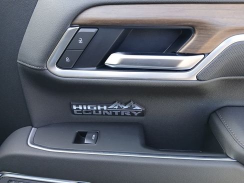 New 2026 Chevrolet Silverado 1500 High Country w/ High Country Premium Package AWD/4WD image 80