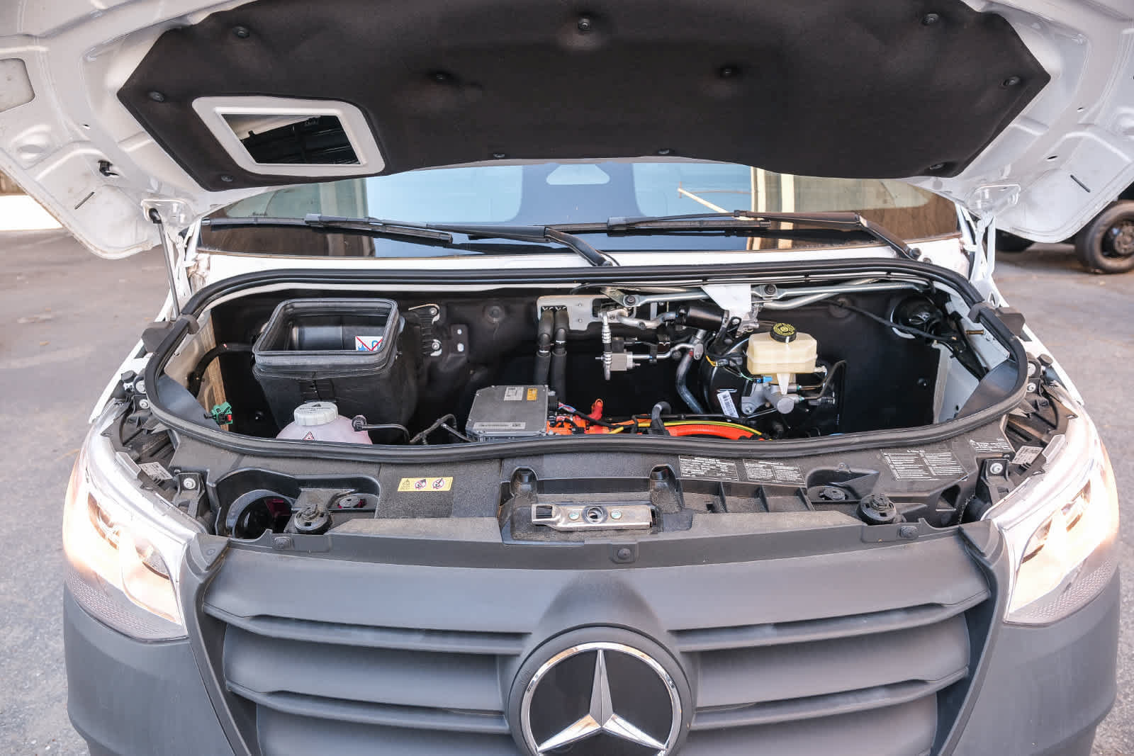 New 2025 Mercedes-Benz eSprinter 170 Cargo image 28