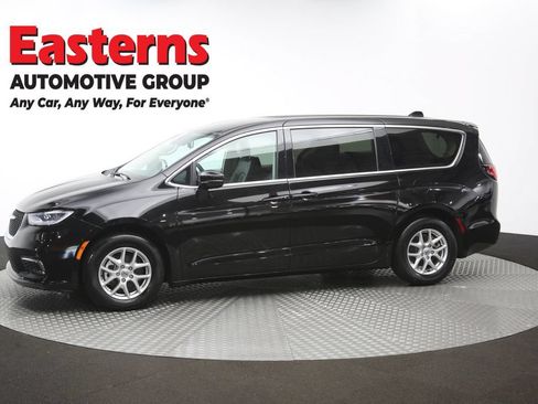Used 2024 Chrysler Pacifica Touring-L FWD image 57