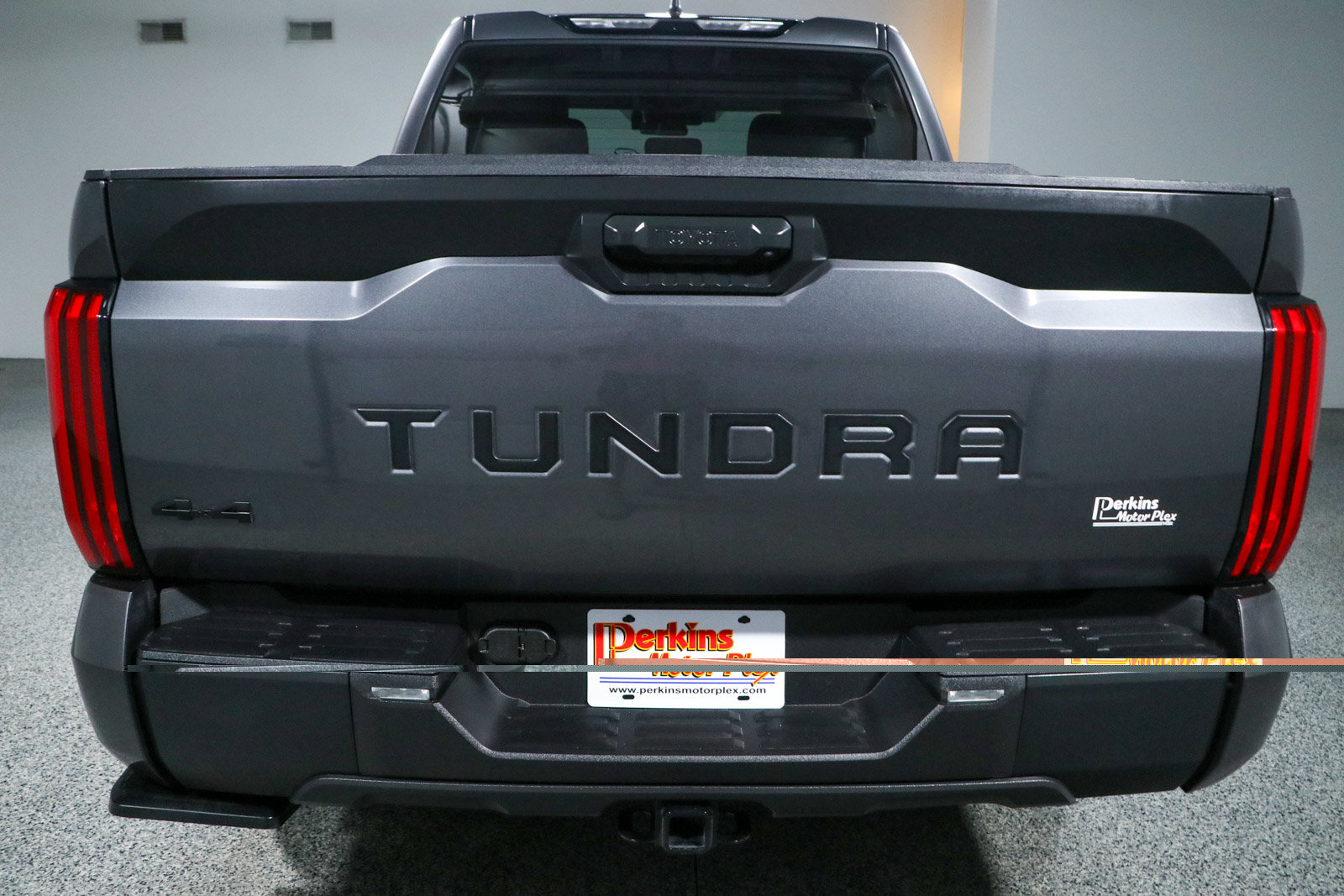 Used 2024 Toyota Tundra SR5 AWD/4WD image 9