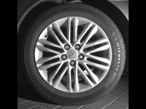 Used 2015 Lexus ES 350 w/ Luxury Package FWD image 11
