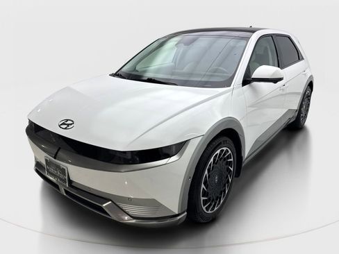 Used 2023 Hyundai Ioniq 5 Limited AWD/4WD image 2