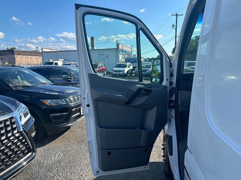 Used 2013 Mercedes-Benz Sprinter 3500 image 10