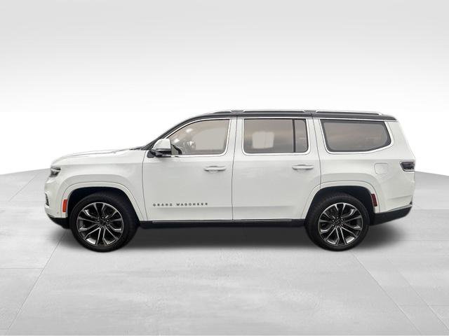 Used 2022 Jeep Grand Wagoneer Series III AWD/4WD image 3