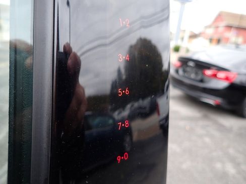 Certified 2022 Ford Explorer XLT w/ Equipment Group 202A image 10