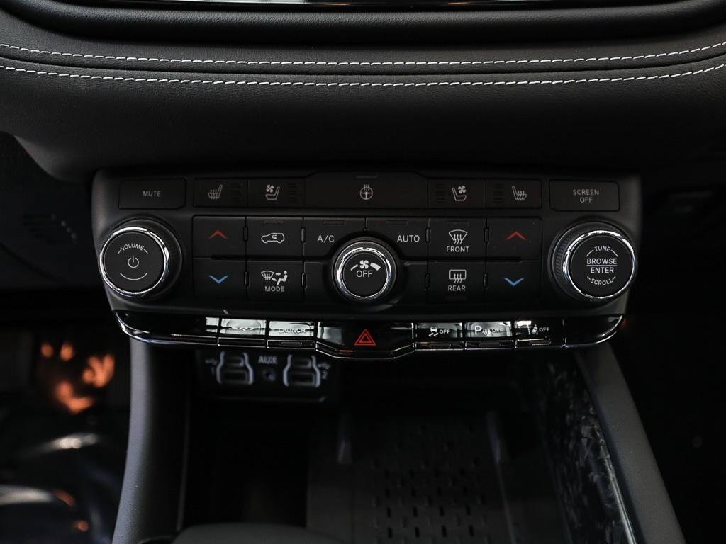 New 2026 Dodge Durango SRT Hellcat w/ Premium Group AWD/4WD image 17