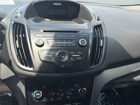 Used 2017 Ford Escape SE FWD image 15