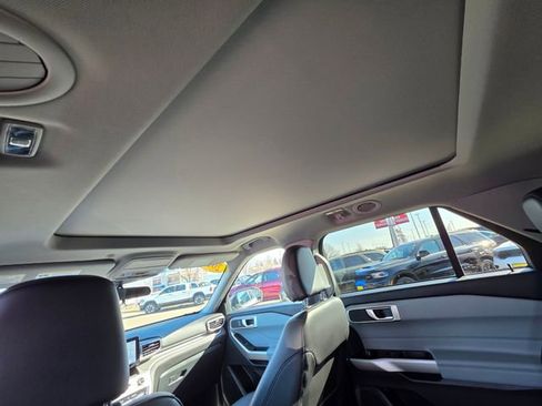 Used 2023 Ford Explorer XLT w/ Equipment Group 202A image 15